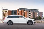 Volkswagen Passat GTE Estate 2019 года (UK)
